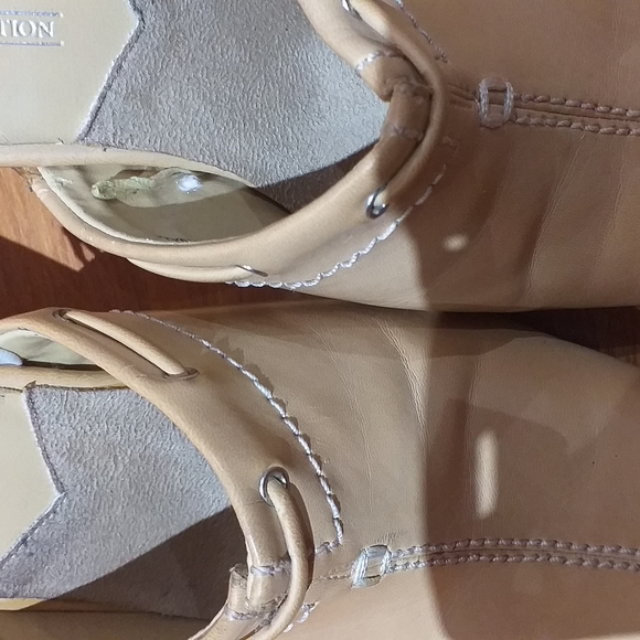 Shoes - Picture 4 of 4